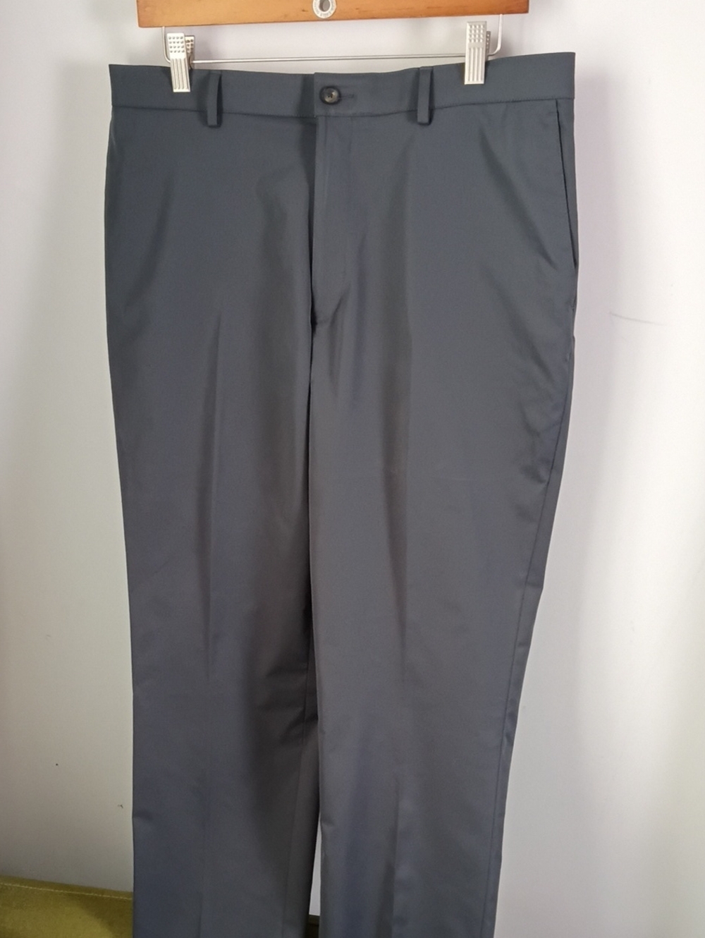 Hart Schaffner Marx Men's Gray Chinos